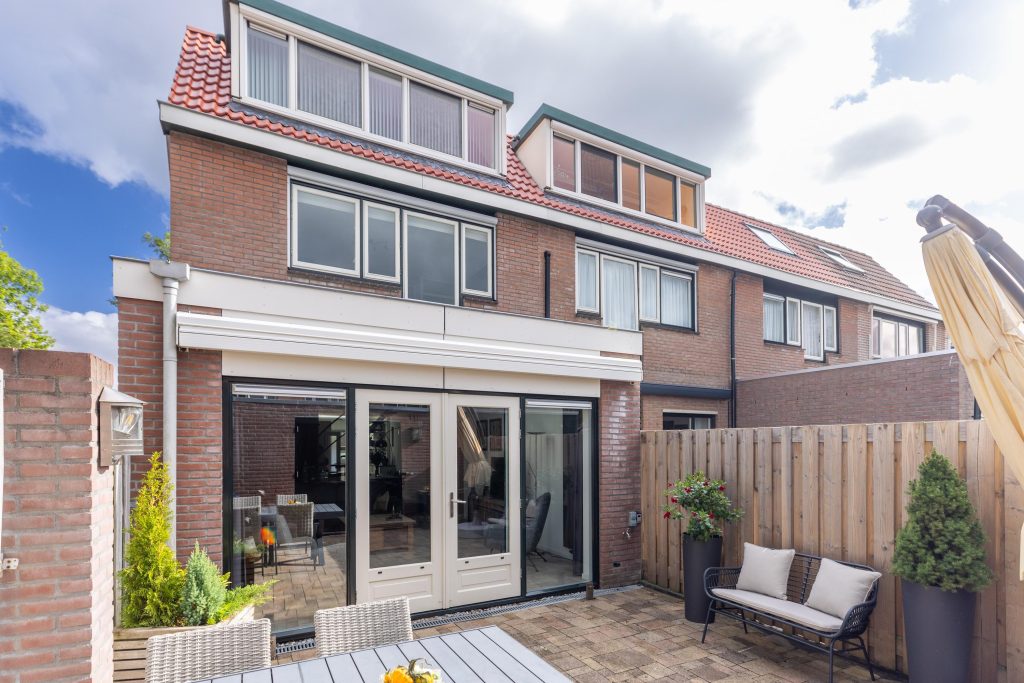 Hoekwoning te koop: Rondeel 2, Weesp
